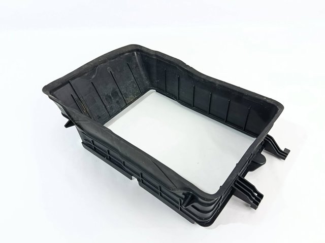 RENAULT 215586371R Воздуховод (дефлектор) радиатора интеркуллера в наличии Украина