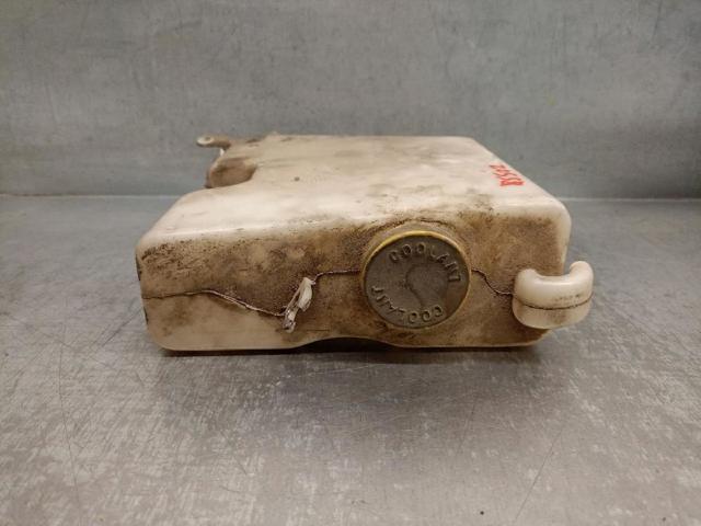 Tanque de expansão do sistema de esfriamento Nissan Terrano 2 R20