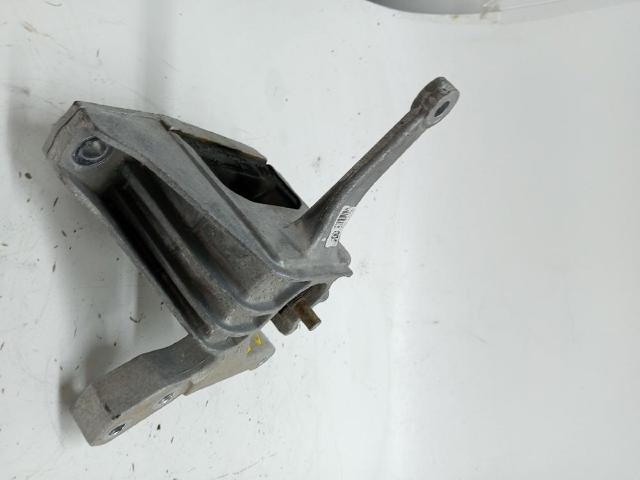 21810J7000 HYUNDAI Подушка (опора) двигателя правая купить в Ровно