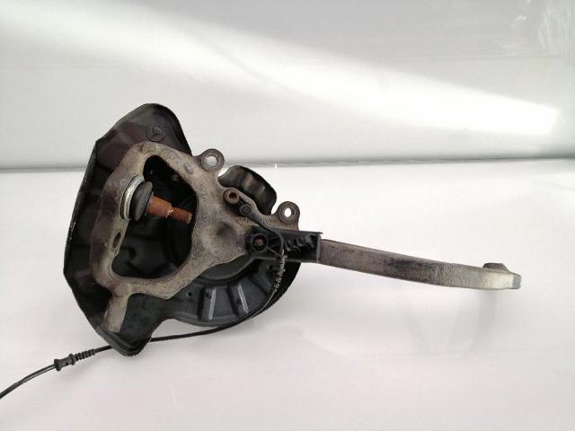 MERCEDES 2203303720 Цапфа передняя левая в наличии Ровно