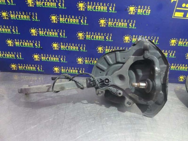 MERCEDES 2203303720 Цапфа передняя левая в наличии Полтава