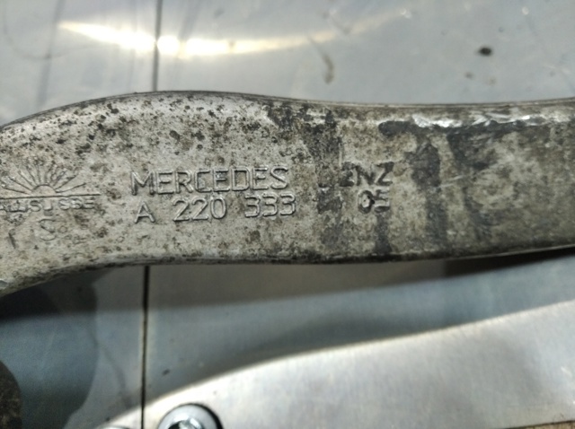 MERCEDES 2203331405 в наличии Николаев