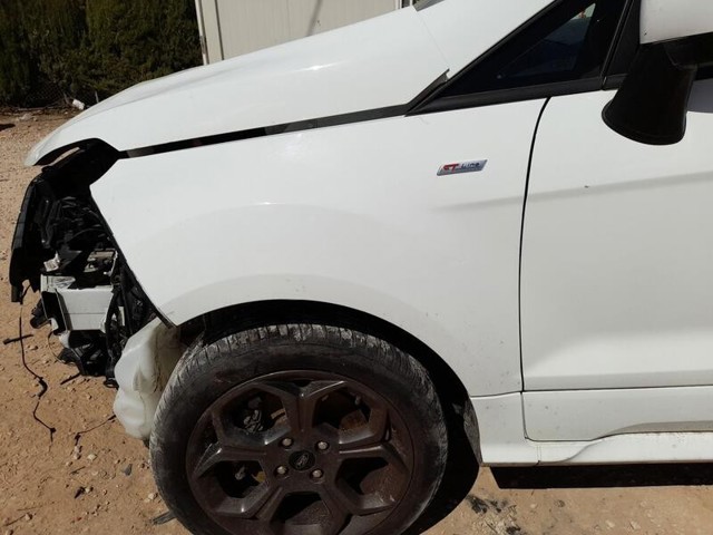 FORD 2205421 Крыло переднее левое в наличии Каменское