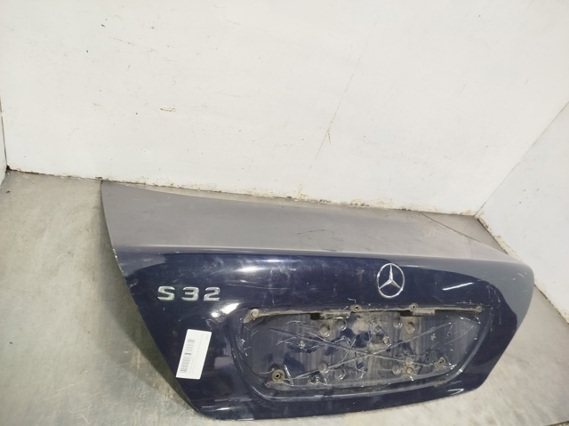 220750067528 MERCEDES Крышка багажника купить в Ужгород