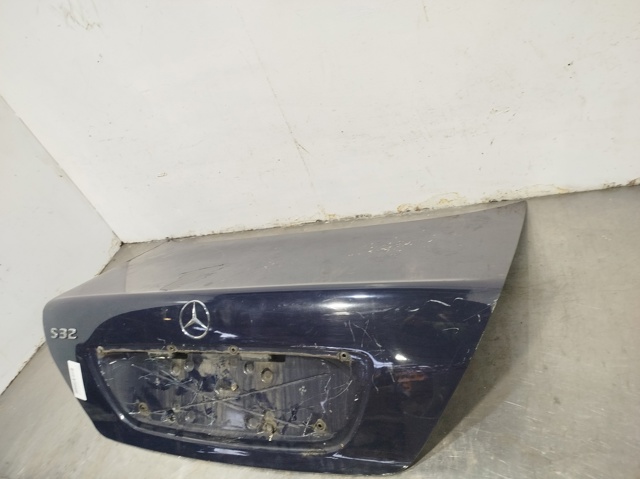 220750067528 MERCEDES Крышка багажника купить в Винница