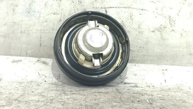 Tampa (tampão) do tanque de combustível Mercedes C W204