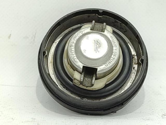 Tampa (tampão) do tanque de combustível Mercedes C W204