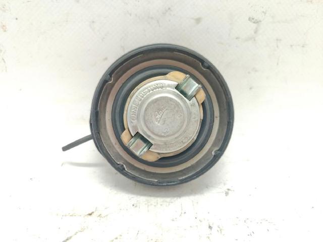 Tampa (tampão) do tanque de combustível Mercedes C W204