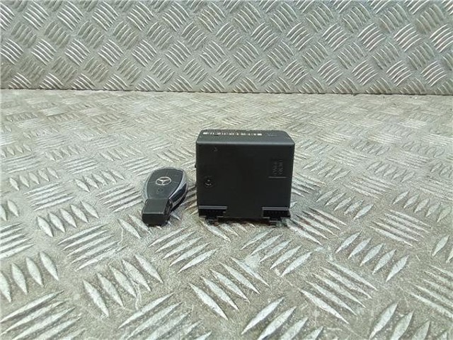 MERCEDES 2215450508 в наличии Киев