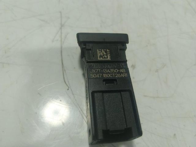 Botão de ativação do sinal de emergência Ford Kuga 3 DFK