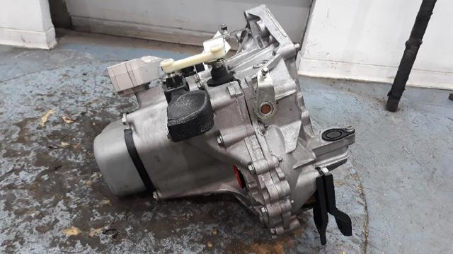 PEUGEOT 2231F3 КПП в сборе (механическая коробка передач) в наличии Киев