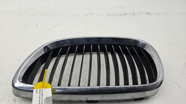 22405910 BMW Решетка радиатора левая купить в Львов
