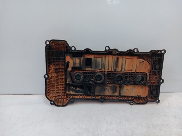 HYUNDAI 224102E010 Крышка клапанная в наличии Львов