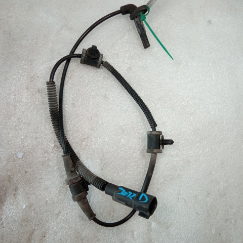 Sensor dianteiro de ABS 22821303 OPEL