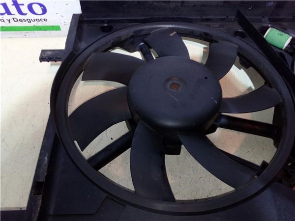 Ventilador elétrico de esfriamento montado (motor + roda de aletas) esquerdo 22915386 Opel