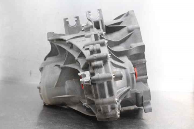 23008685381 BMW КПП в сборе (механическая коробка передач) купить в Украина