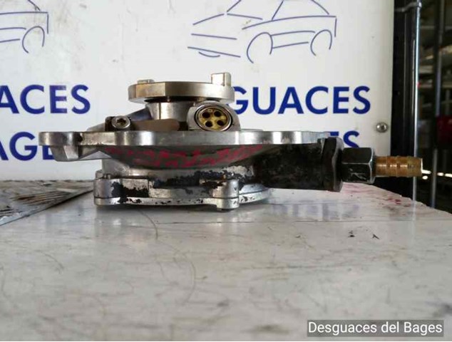 Depressor de freio / bomba de vácuo para Mercedes-Benz E-Class T-Model E 300 T Turbo-D (210.225) OM606962 2303865