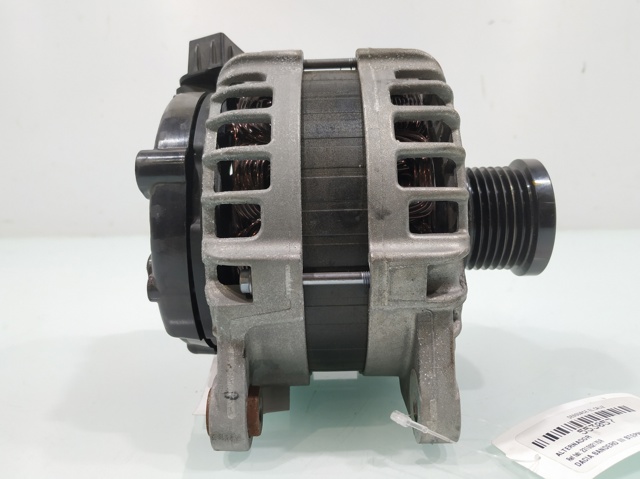 RENAULT 231002175R Генератор в наличии Ужгород