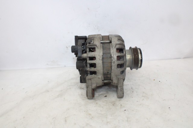 231003730R RENAULT Генератор купить в Черновцы