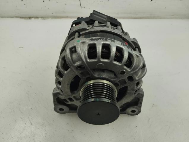 231005079R RENAULT Генератор купить в Украина