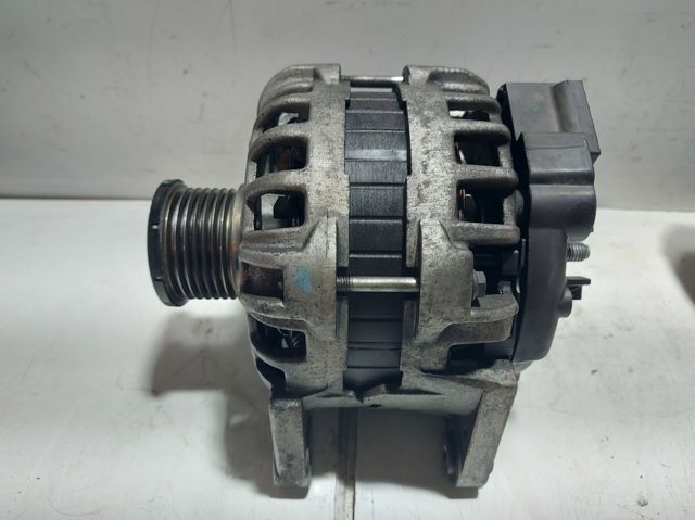 231005079R RENAULT Генератор купить в Ужгород