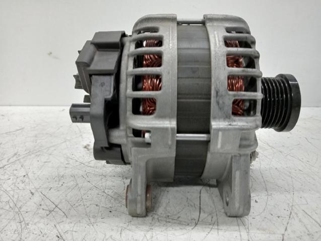 RENAULT 231007518R Генератор в наличии Черновцы