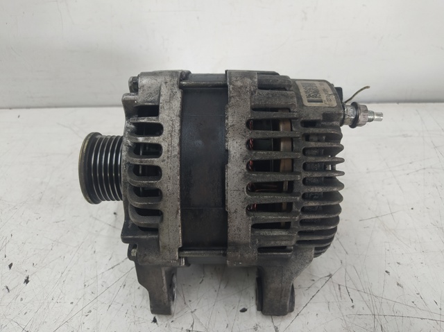 231008137R RENAULT Генератор купить в Черновцы