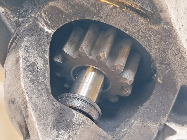 RENAULT 233009323R Стартер в наличии Днепр