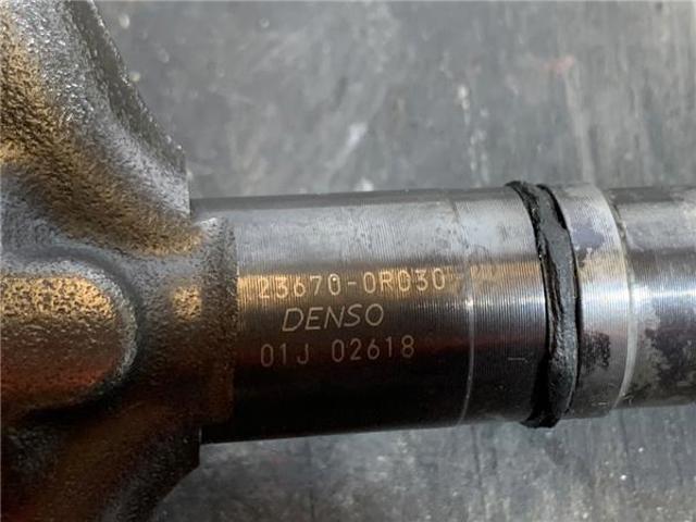 TOYOTA 236700R030 Форсунка впрыска топлива в наличии Житомир