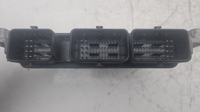 237100703R RENAULT Блок управления двигателем купить в Ирпень