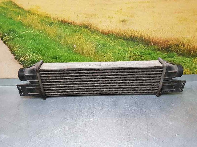 Radiador de intercooler 2371008051 Ssang Yong