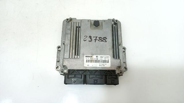 RENAULT 237104128R Блок управления двигателем в наличии Ужгород