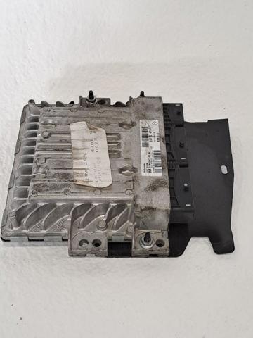 RENAULT 237104451R Блок управления двигателем в наличии Львов
