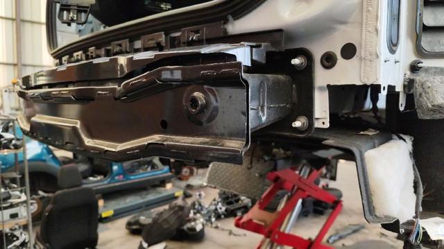2400651 FORD Усилитель заднего бампера купить в Украина