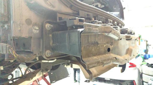 Reforçador do pára-choque traseiro Ford Kuga 3 DFK