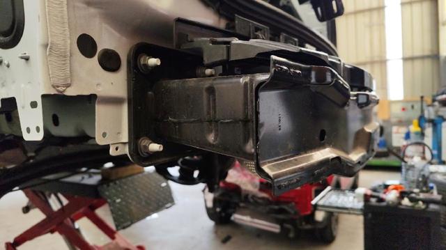 Reforçador do pára-choque traseiro Ford Kuga 3 DFK