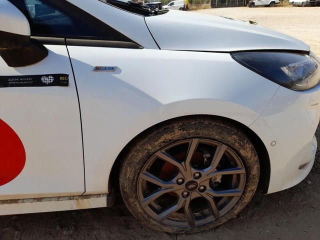 2400942 FORD Крыло переднее правое купить в Украина