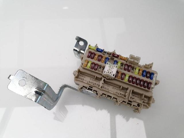 Unidade de dispositivos de segurança Nissan Navara D23, D23T