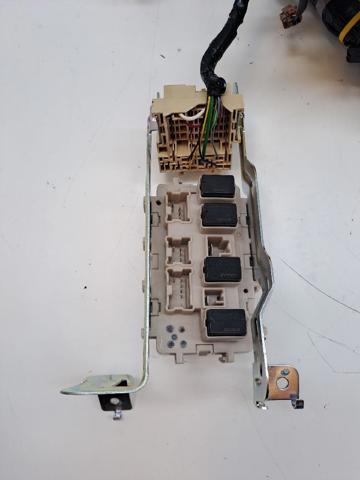 Unidade de dispositivos de segurança Nissan Navara D23, D23T