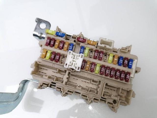 Unidade de dispositivos de segurança Nissan Navara D23, D23T