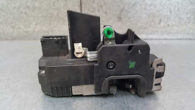 Fecho da porta dianteira esquerda Opel Vectra 36