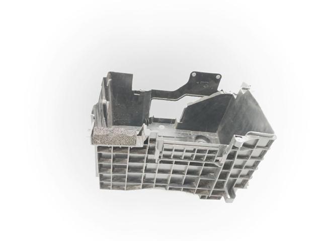 RENAULT 244280018R Полка под аккумулятор в наличии Черкассы