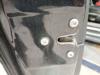 Fecho da porta dianteira esquerda 24444015 OPEL