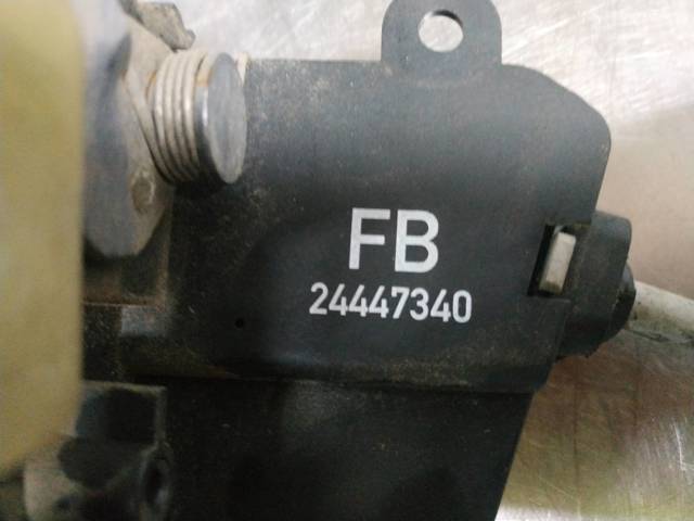 Fecho da porta dianteira esquerda Opel Vectra