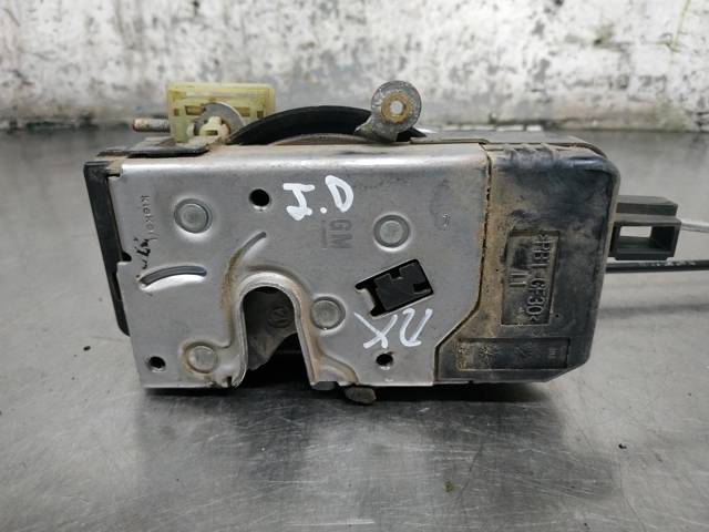 Fecho da porta dianteira esquerda Opel Vectra