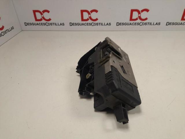 Fecho da porta dianteira esquerda Opel Vectra