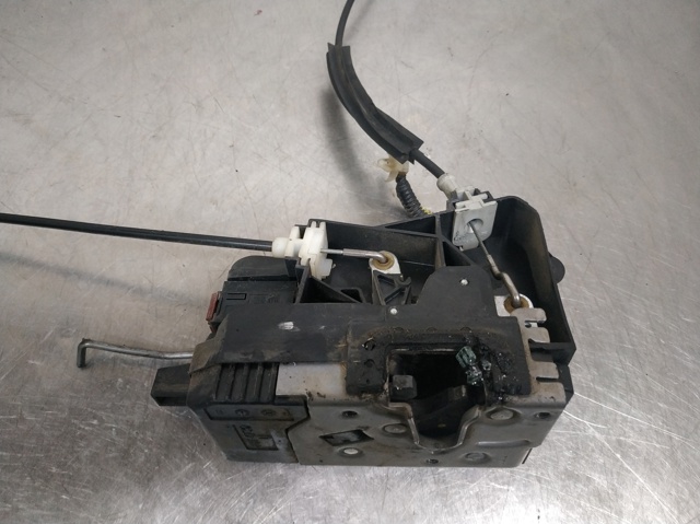 Fecho da porta dianteira esquerda Opel Vectra