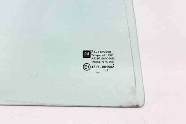 OPEL 24464071 Стекло кузова (багажного отсека) правое в наличии Каменское