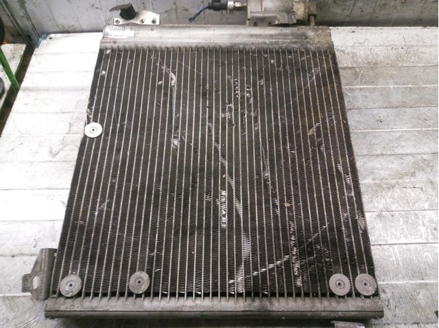 Condensador de ar condicionado / radiador para Opel Astra G Fastback (T98) (2000-2005) 1.7 dti 16v (f08,f48) y17dt 24465322
