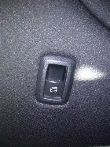 MERCEDES 2518200510 Кнопочный блок управления стеклоподъемником передний правый в наличии Павлоград